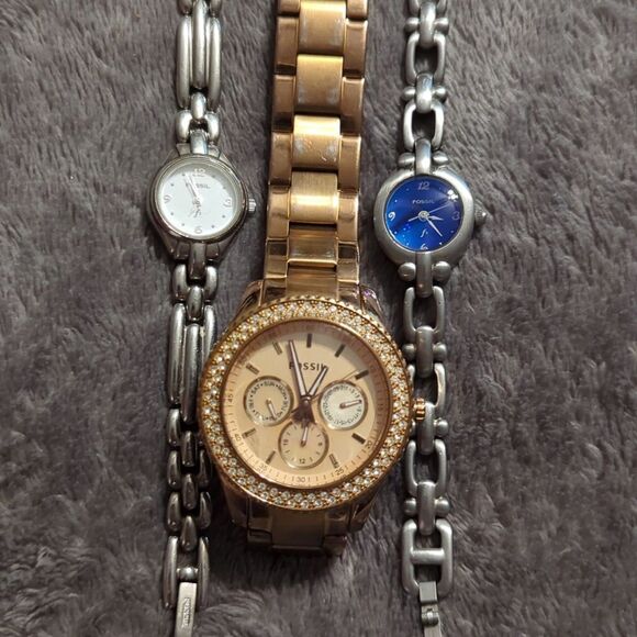 3'Women's FOSSIL "Stella" Multi-Function Gemmed Watches ES-3003, 9105, 8989 - Picture 1 of 17